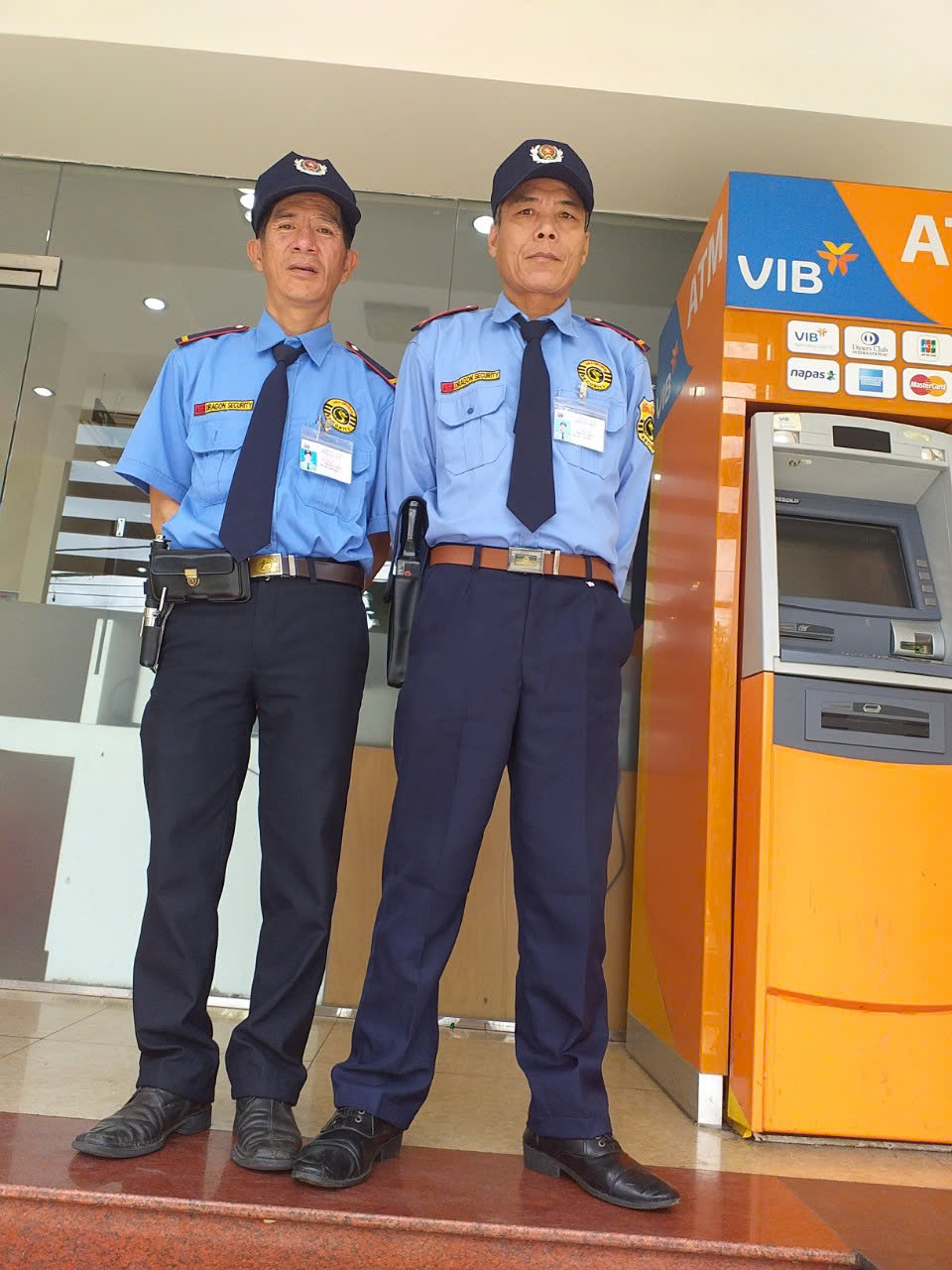 Bảo vệ ngân hàng - Công Ty Cổ Phần Thương Mại Và Dịch Vụ Bảo Vệ Rồng á Châu